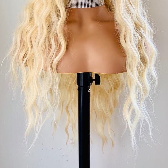 Long Gorgeous Blonde Lace Front Synthetic Wig for Everyday Wear or Events - Picture 2 of 14